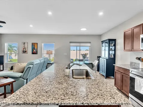 122 Dabou Loop Belle Glade FL 33430