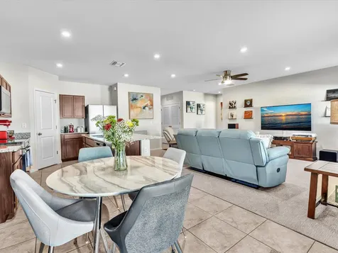 122 Dabou Loop Belle Glade FL 33430