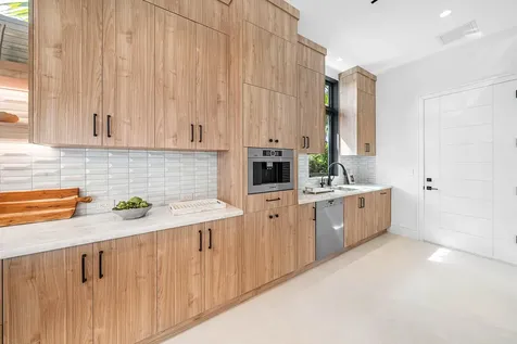 1560 Sw 6th Avenue Boca Raton FL 33486