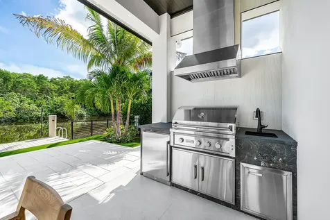 1560 Sw 6th Avenue Boca Raton FL 33486