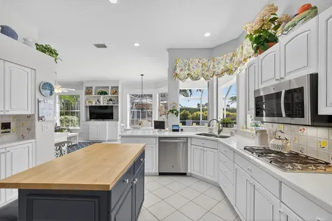 8784 Lakes Boulevard West Palm Beach FL 33412