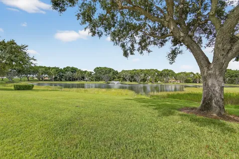 8784 Lakes Boulevard West Palm Beach FL 33412