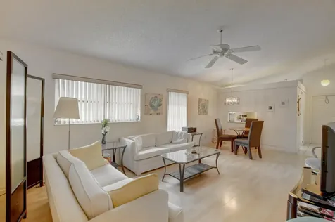 8089 Springtree Road Boca Raton FL 33496