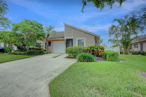 8089 Springtree Road Boca Raton FL 33496