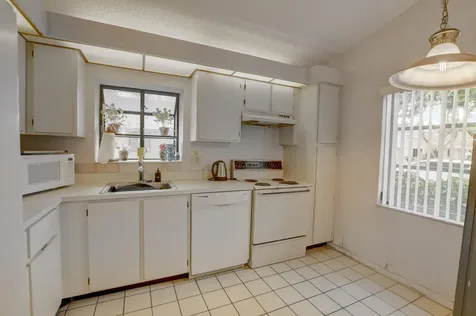 8089 Springtree Road Boca Raton FL 33496