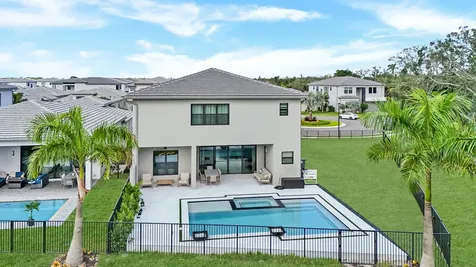 8222 Essex Country Club Drive Boca Raton FL 33434