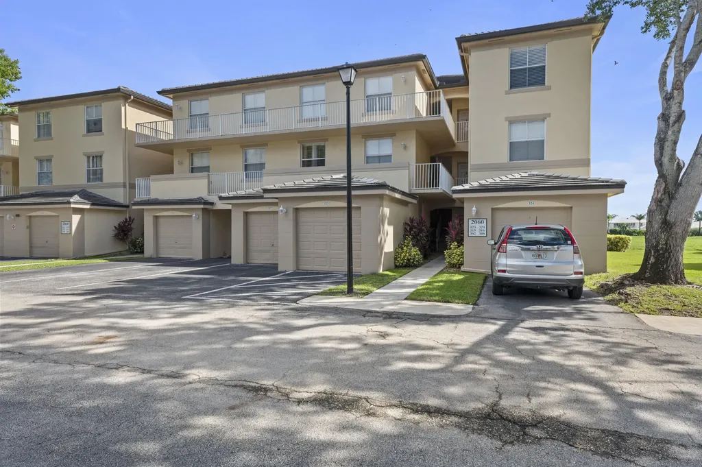 2060 Greenview Shores Boulevard Wellington FL 33414