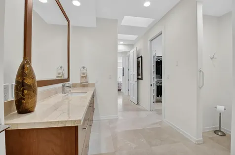 17069 Royal Cove Way Boca Raton FL 33496