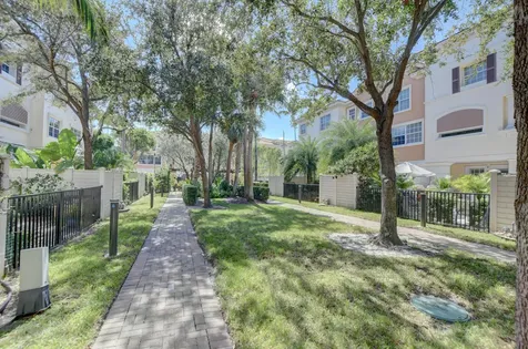 5545 Ne Trieste Way Boca Raton FL 33487