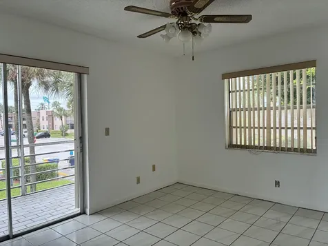 574 Burgundy L Delray Beach FL 33484