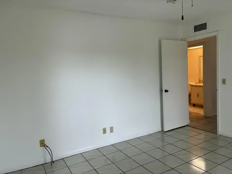 574 Burgundy L Delray Beach FL 33484