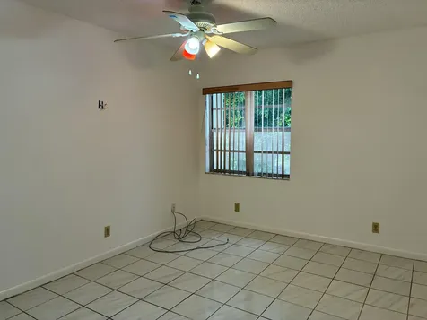574 Burgundy L Delray Beach FL 33484