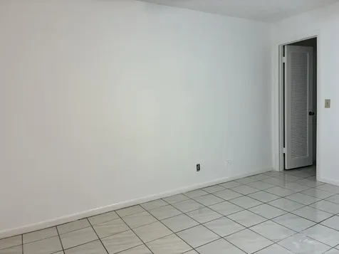 574 Burgundy L Delray Beach FL 33484