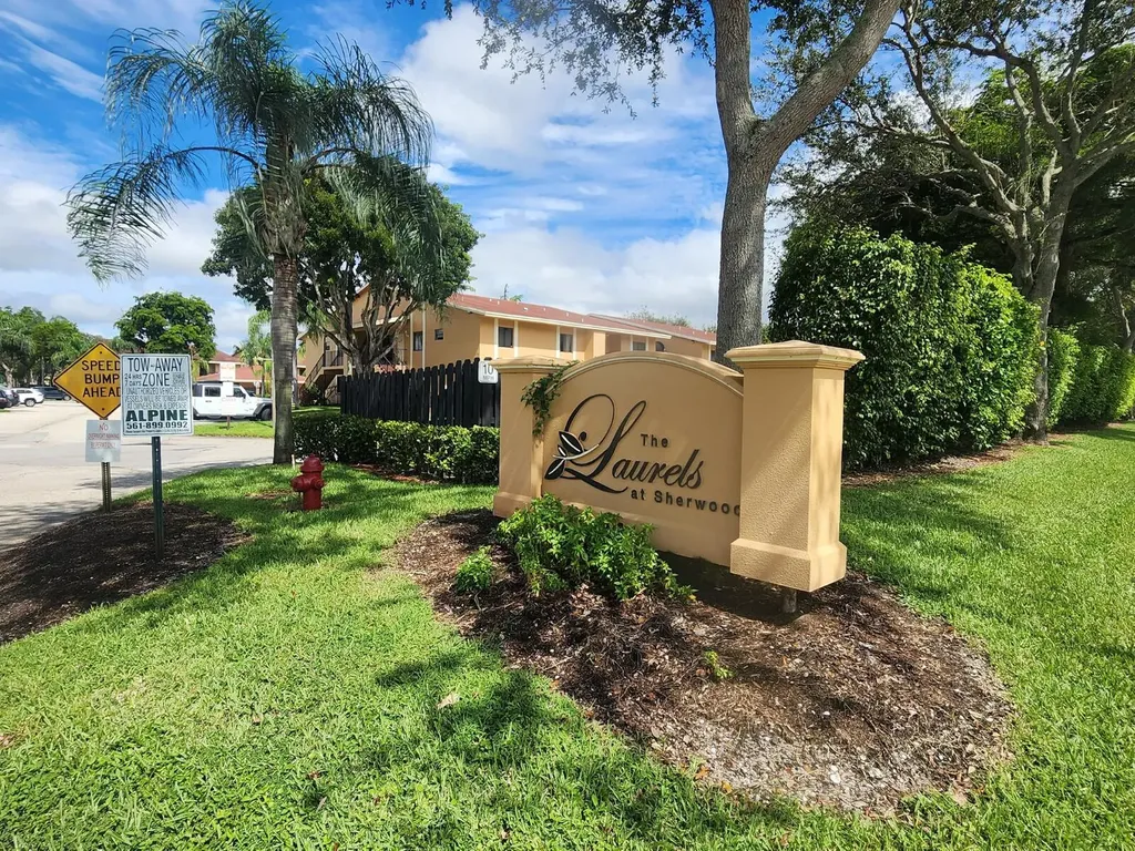 6013 10th Avenue Greenacres FL 33463