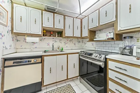 588 Normandy M Delray Beach FL 33484