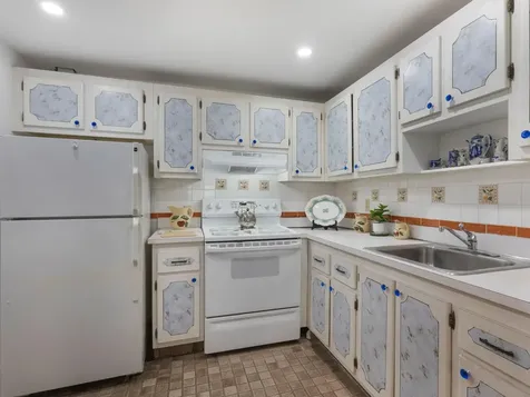 499 Saxony K Delray Beach FL 33446
