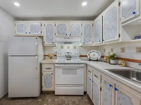 499 Saxony K Delray Beach FL 33446