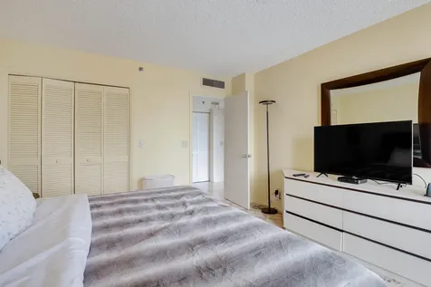 5279 Fountains Drive Lake Worth FL 33467