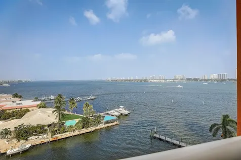 2650 Lake Shore Drive Riviera Beach FL 33404
