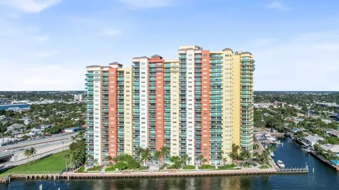 2650 Lake Shore Drive Riviera Beach FL 33404