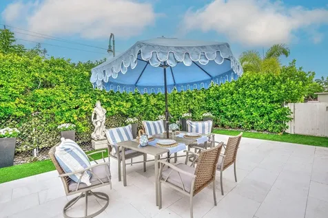 246 Elwa Place West Palm Beach FL 33405