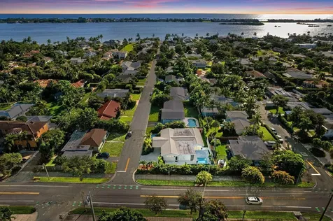 246 Elwa Place West Palm Beach FL 33405