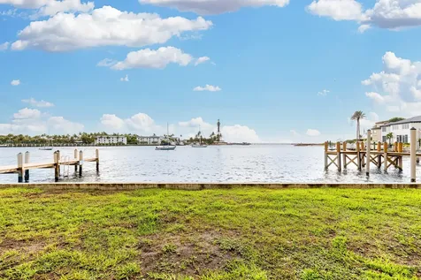 2508 Bay Drive Pompano Beach FL 33062