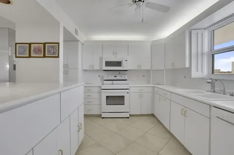 1051 Hillsboro Mile Hillsboro Beach FL 33062