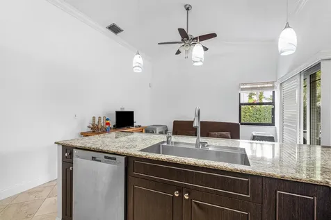 6100 Manchester Lane Davie FL 33331