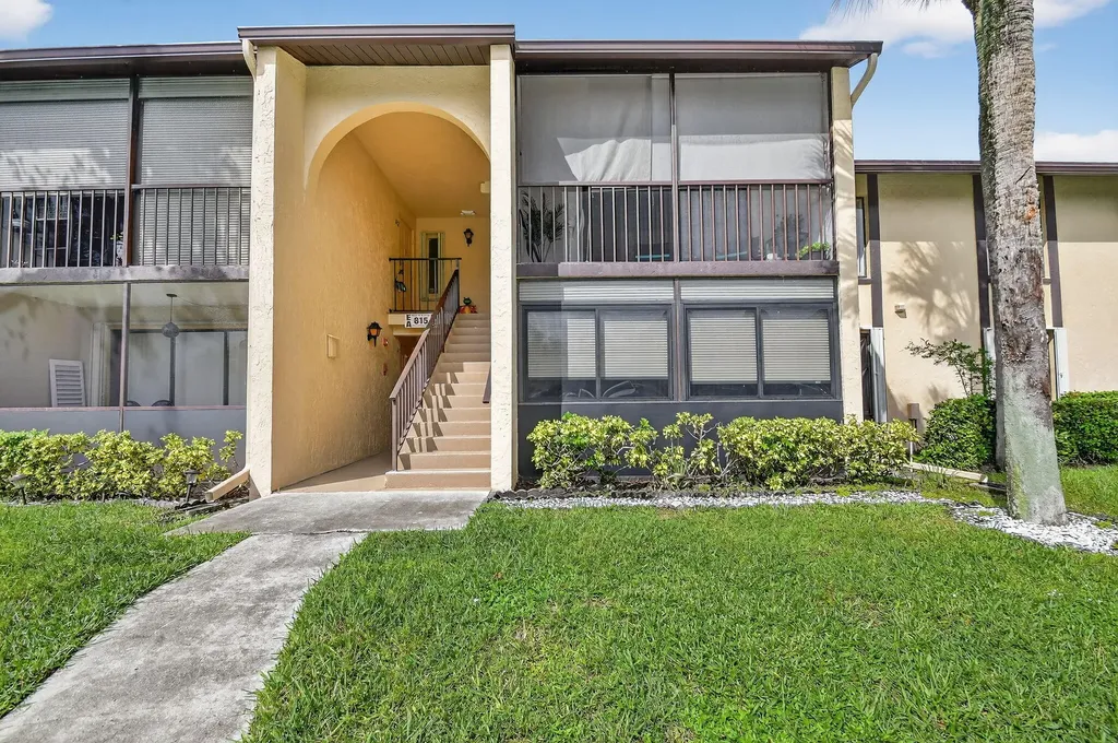 815 Sky Pine Way Greenacres FL 33415