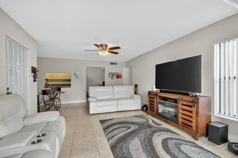 815 Sky Pine Way Greenacres FL 33415