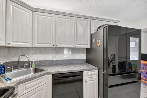 815 Sky Pine Way Greenacres FL 33415