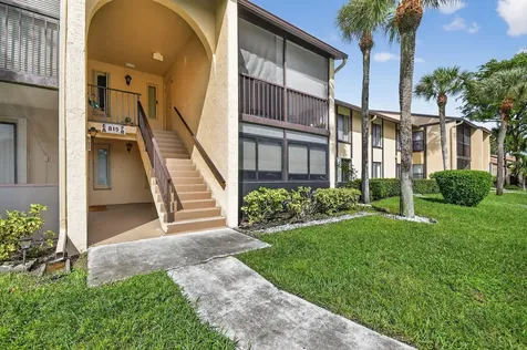 815 Sky Pine Way Greenacres FL 33415