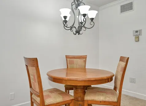 102 Coventry E West Palm Beach FL 33417