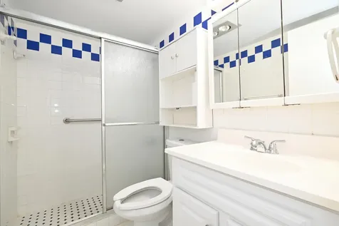 102 Coventry E West Palm Beach FL 33417