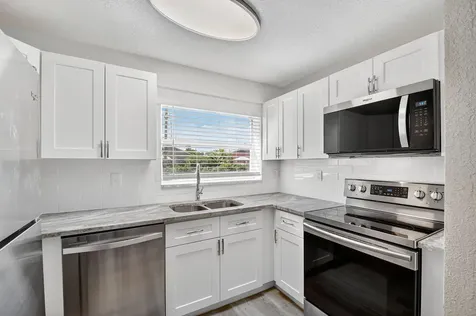 1373 W 30th Street Riviera Beach FL 33404