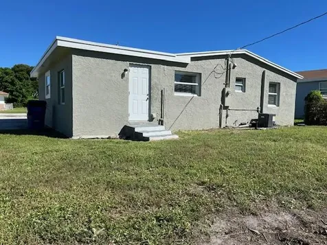 1373 W 30th Street Riviera Beach FL 33404