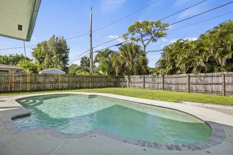 333 Masters Road Palm Springs FL 33461
