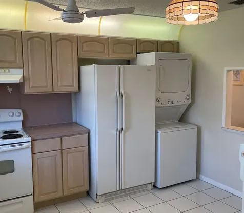 570 Laconia Circle Lake Worth FL 33467