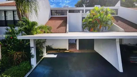 1906 Presidential Way West Palm Beach FL 33401