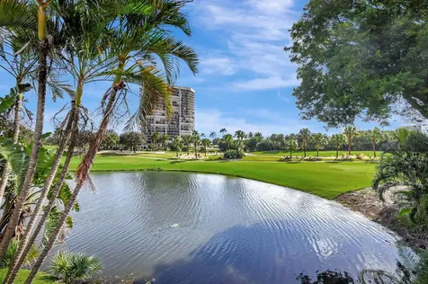 1906 Presidential Way West Palm Beach FL 33401