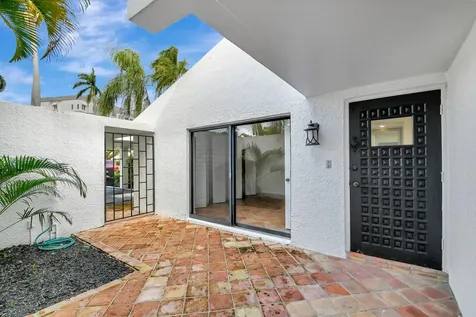 1906 Presidential Way West Palm Beach FL 33401