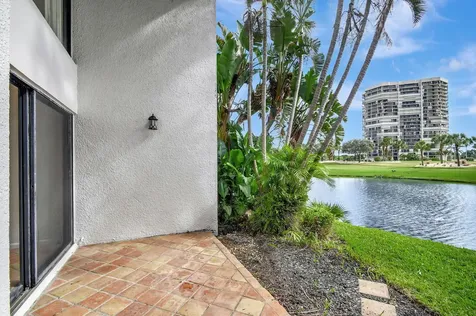 1906 Presidential Way West Palm Beach FL 33401