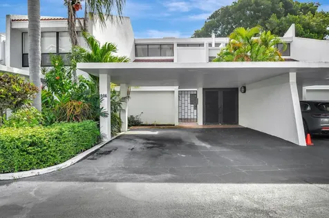 1906 Presidential Way West Palm Beach FL 33401