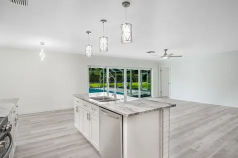 1899 Se Adair Street Port Saint Lucie FL 34952