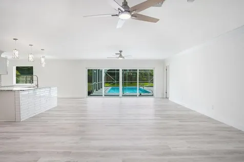 1899 Se Adair Street Port Saint Lucie FL 34952