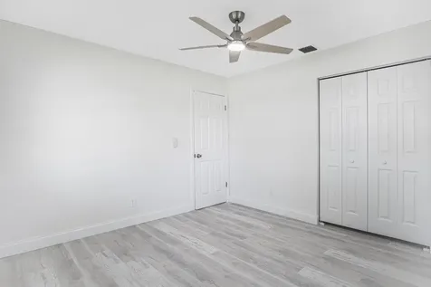 1899 Se Adair Street Port Saint Lucie FL 34952