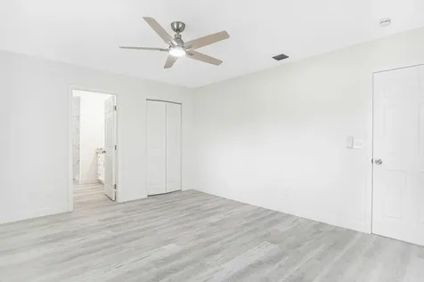 1899 Se Adair Street Port Saint Lucie FL 34952