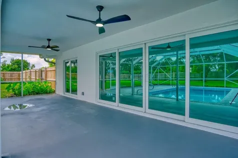 1899 Se Adair Street Port Saint Lucie FL 34952