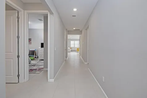 833 SE Courances Drive Port Saint Lucie FL 34984